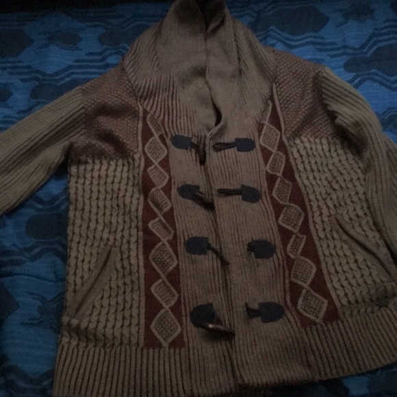 I don’t even know how to explain this sweater - Picture 2 of 2